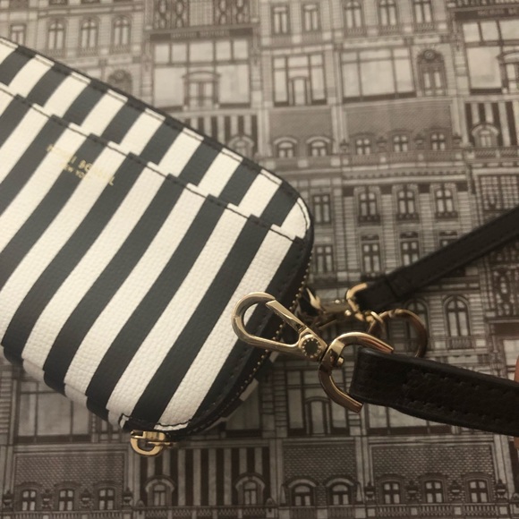 Henri Bendel Phone Wallet Crossbody Bag Centennial - Picture 8 of 8